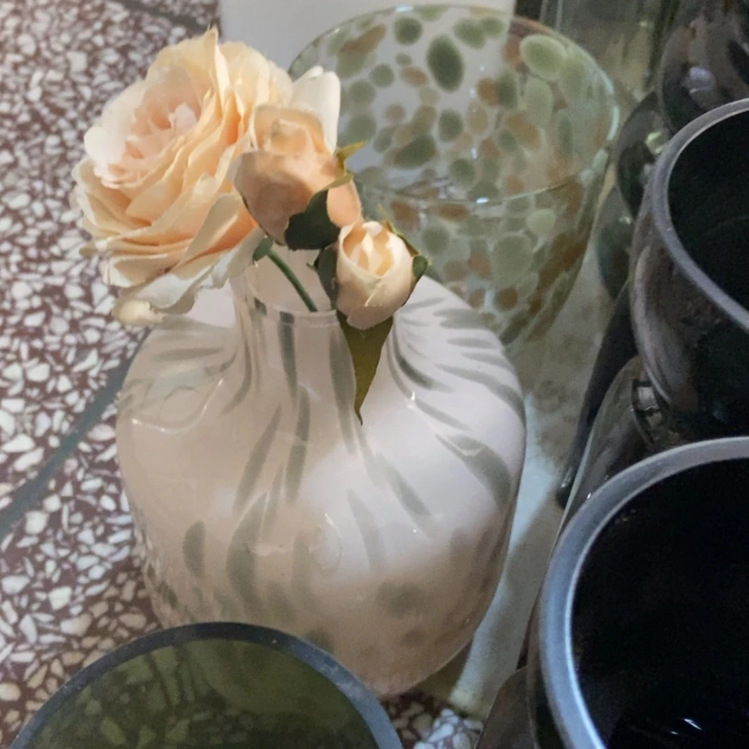 【闪购商品】粉色黑羽毛气泡爆了