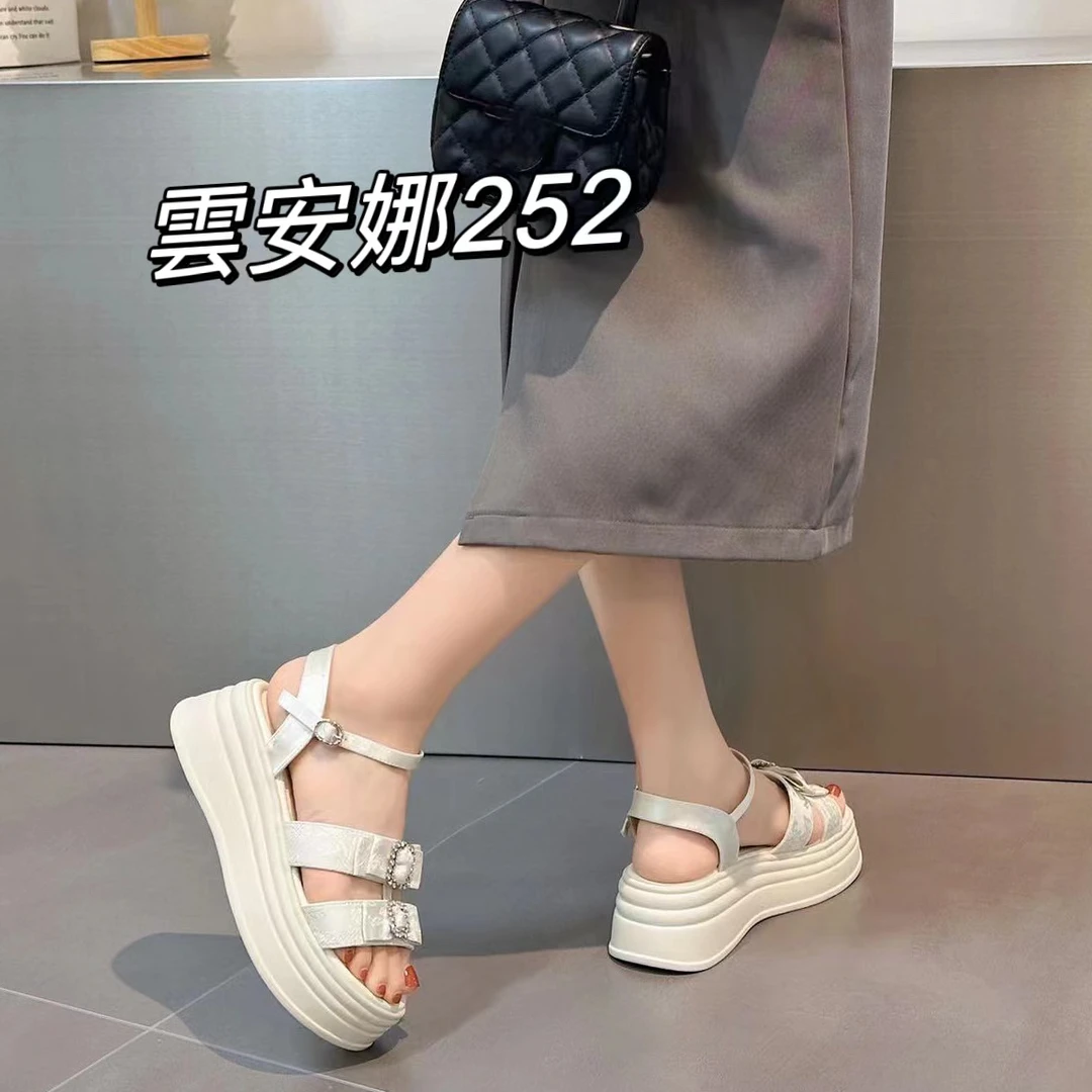 YUNANNA/雲安娜时尚舒适夏季外穿休闲百搭平底露趾厚底凉鞋252