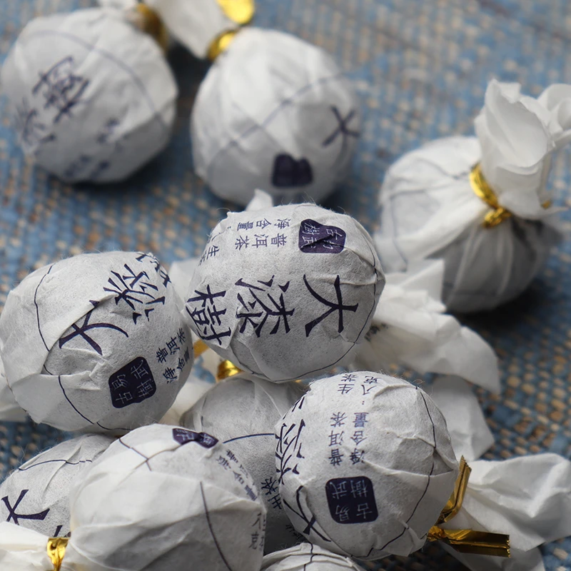 2022年大漆树龙珠茶 8克/颗*10颗 易武麻黑大漆树普洱茶生茶