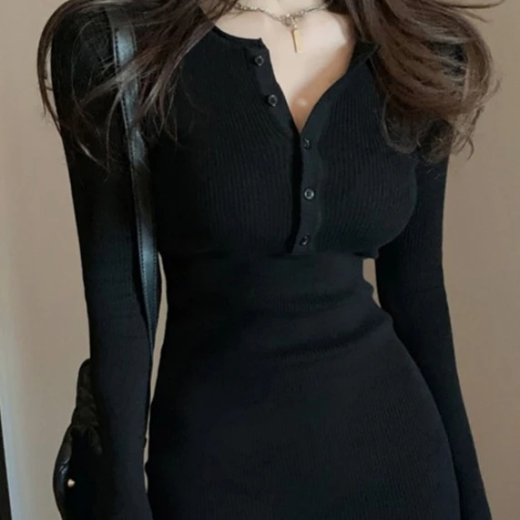 黑色修身气质包臀裙性感裙子女春秋爆款2025新款连衣裙长袖小黑裙