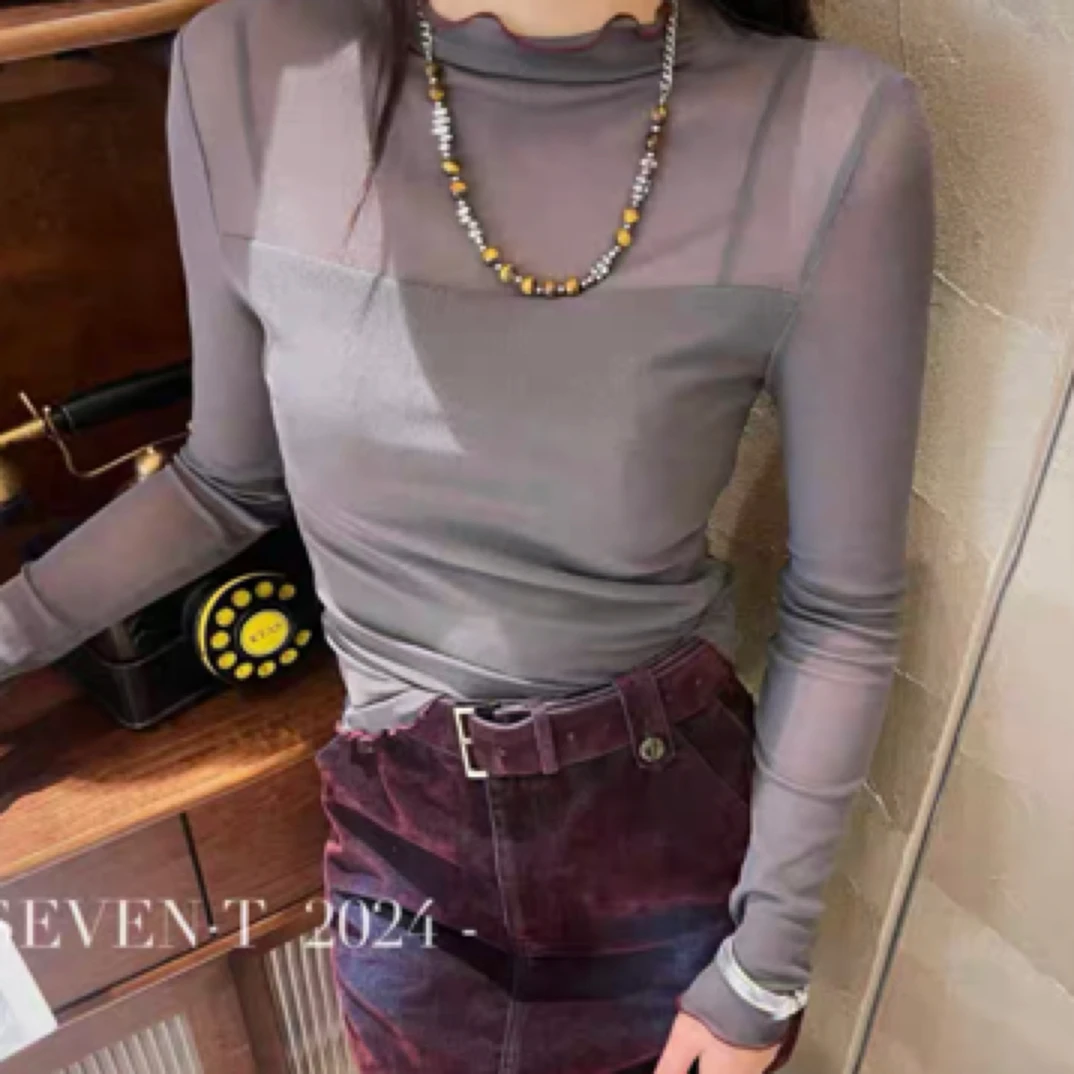 深圳MMOUHUO新款小高领波浪边微透小衫T恤