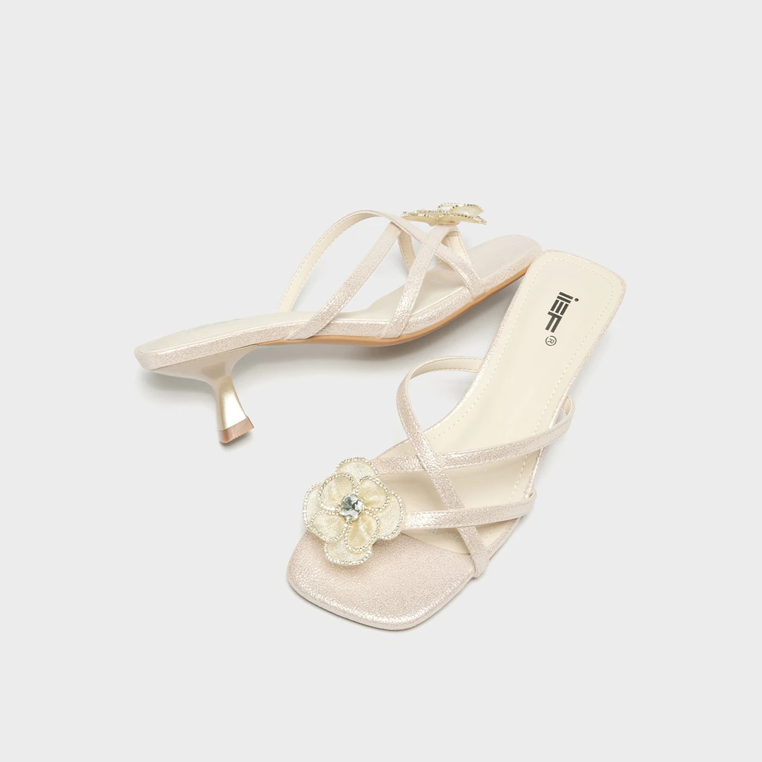 IEF/爱依服2025夏季新款百搭时尚仙女细跟女方头细跟钻石花拖鞋