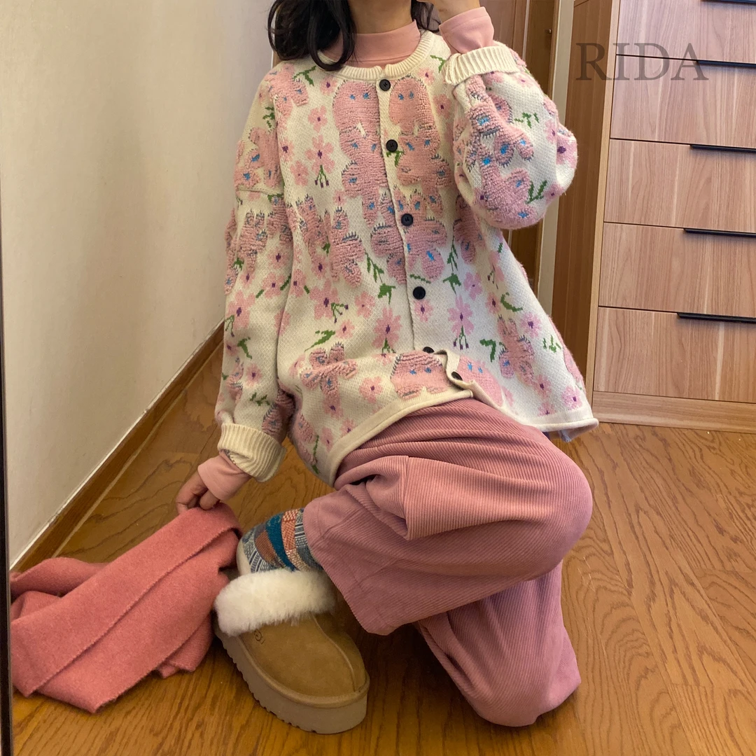 日褡官方旗舰店 立体花花毛衣开衫针织时尚宽松百搭秋季 821