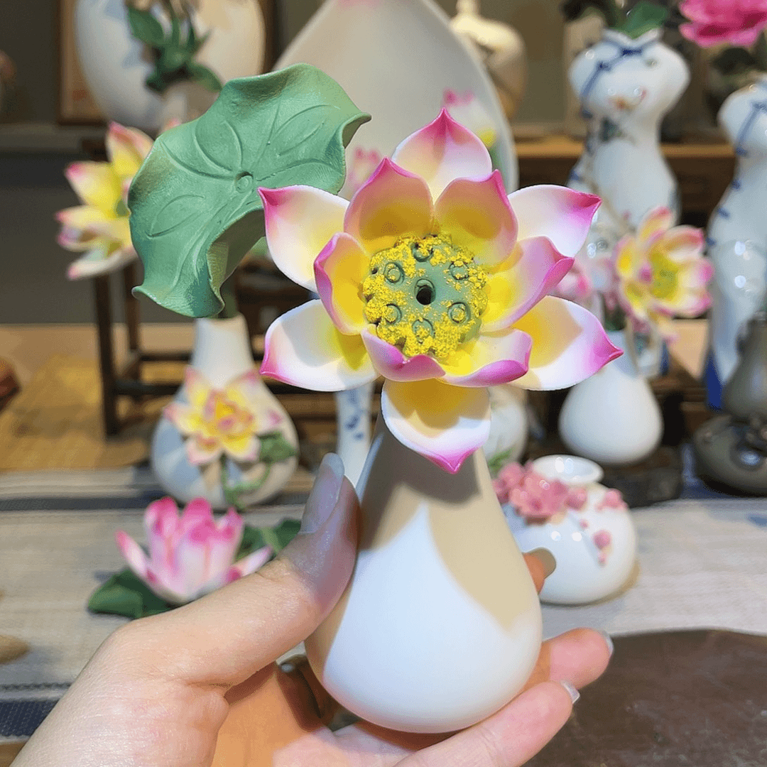 手工陶瓷精致摆件