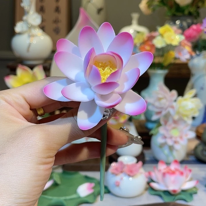 手工陶瓷精致摆件