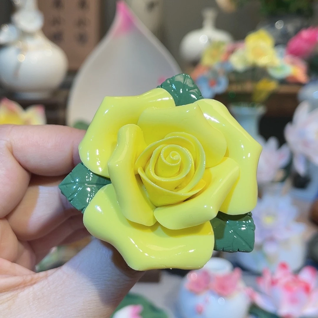 手工陶瓷精致摆件