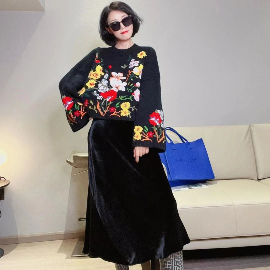 小众设计重工刺绣阔版毛衣MW8342