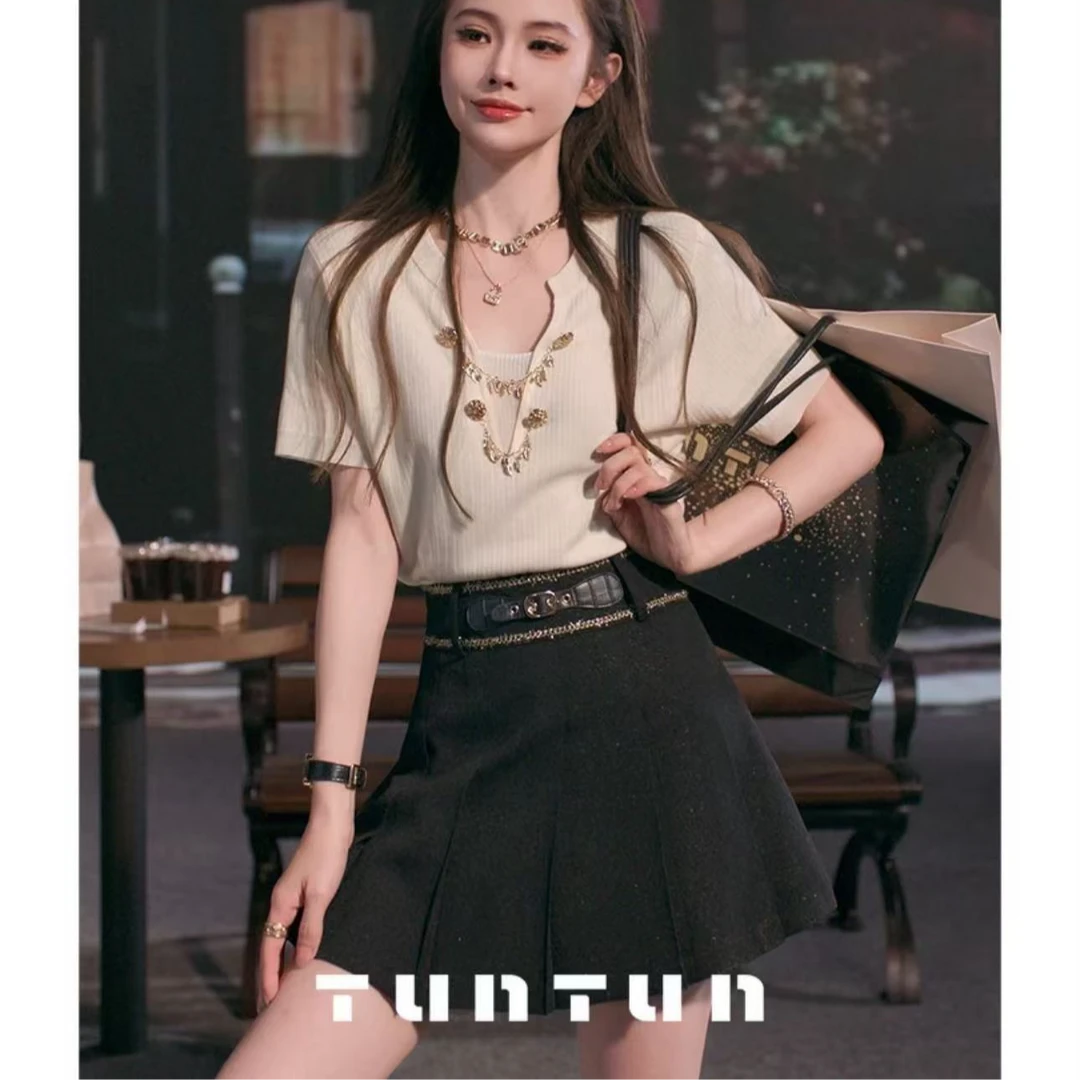 吞吐服饰【小腰姬】英伦小千金 精致小众时尚皮袢小香风显瘦半身裙