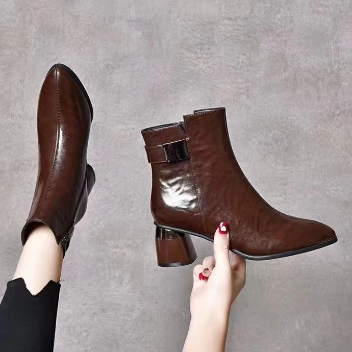 新款复古粗跟加绒时尚百搭冬季女靴加绒女靴秋冬短靴中跟单靴靴子