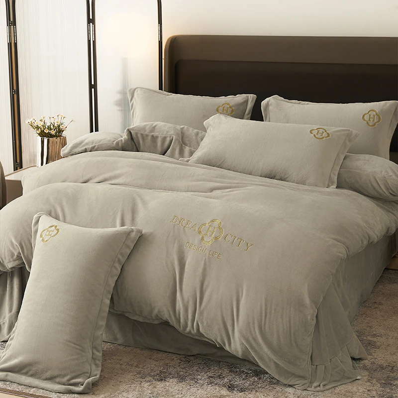 高端轻奢风牛奶绒四件套冬季加厚保暖刺绣高档双面绒纯色床品套件