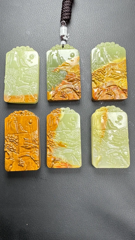 天然青海青色玉石带皮山水牌，拍一发一，多样性发货