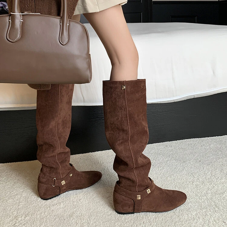 三金【摩登旧事】4CM 废土风内增高铆钉褶皱堆堆靴显瘦高筒坡跟长靴