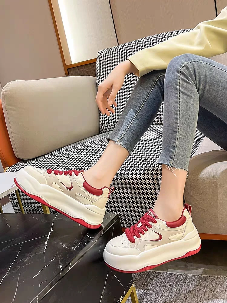 厚底增高小白鞋女2025秋季新款运动休闲复古百搭面包大头鞋子潮流