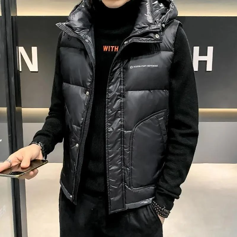 波司澄羽绒服马甲男士轻薄连帽背心外穿年新款秋冬季潮流马夹坎肩