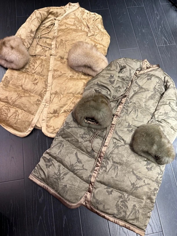 6823《丹姐推荐》大狐狸毛羽绒服外套