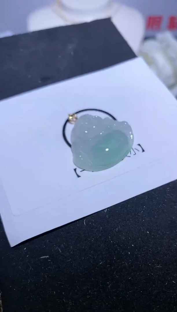 【闪购商品】翡翠吊坠(不含链)18K金镶嵌翡翠