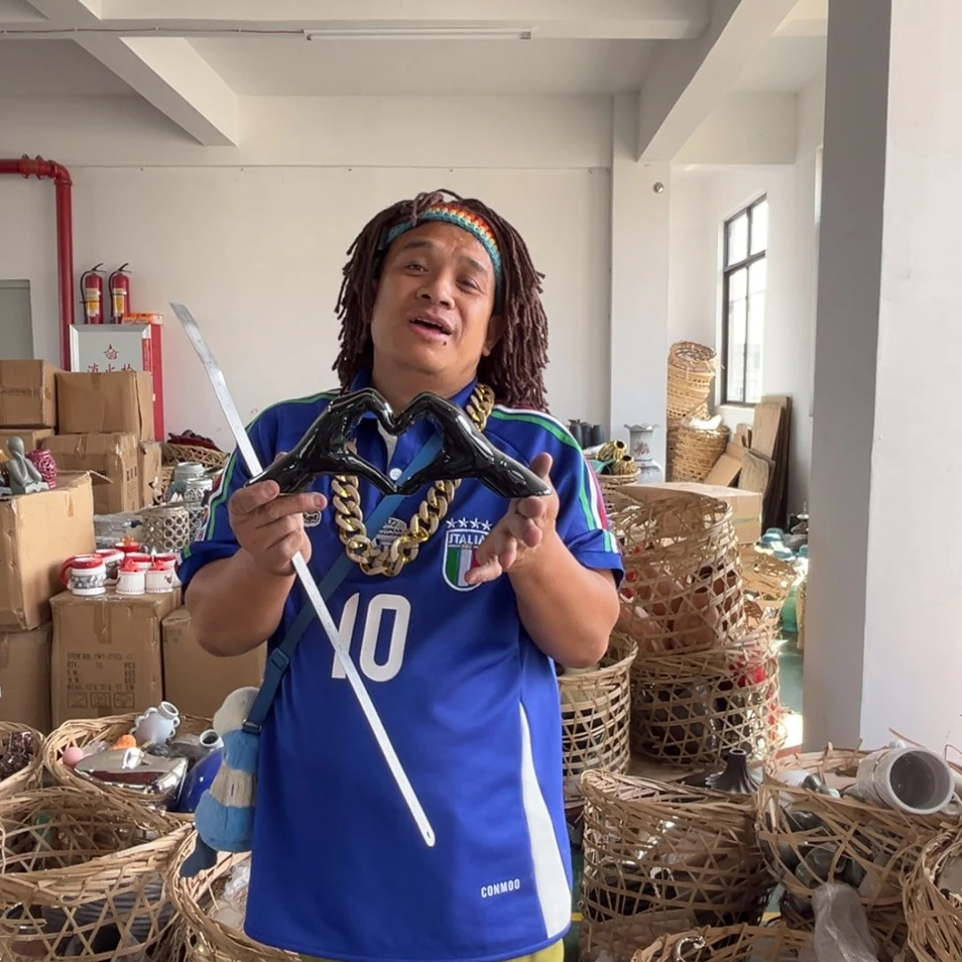 摆件215 号高中低温陶瓷工艺饰品（微瑕）