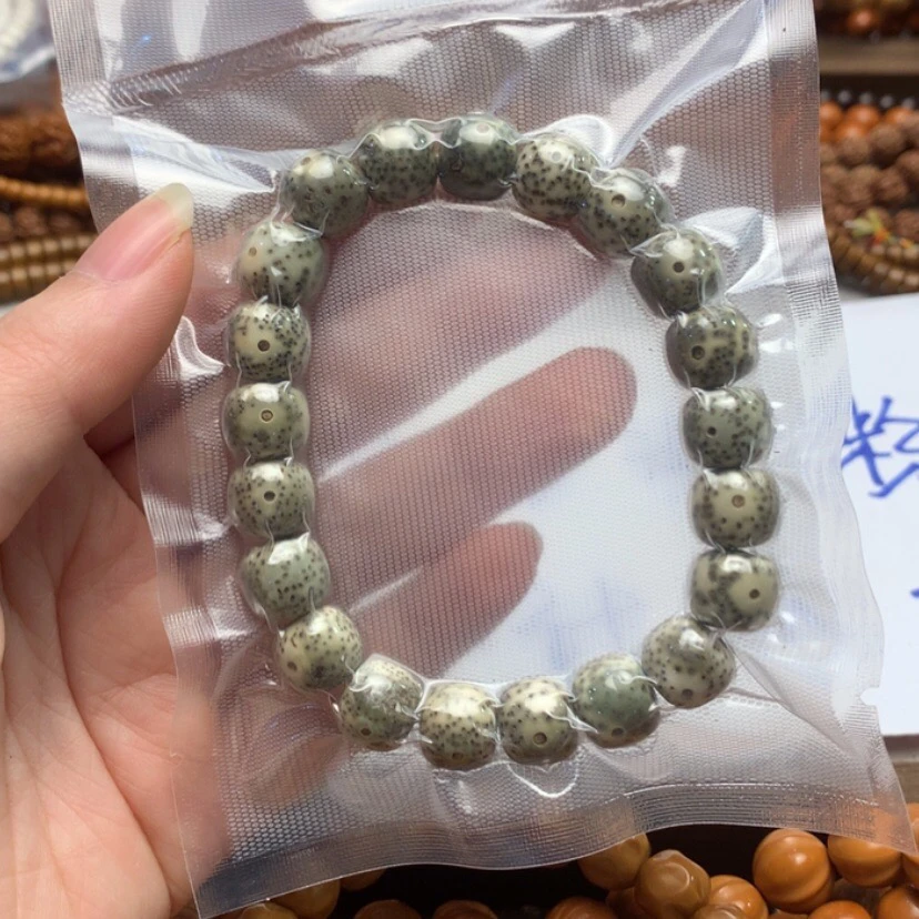 星月菩提单圈11mm左右海南星月菩提手串原生态