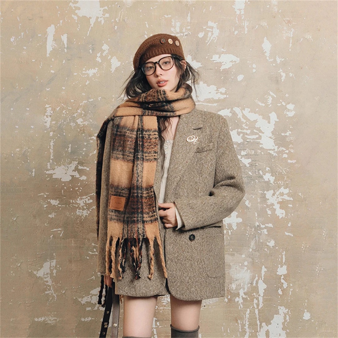 AsGony美拉德色系复古格纹围巾