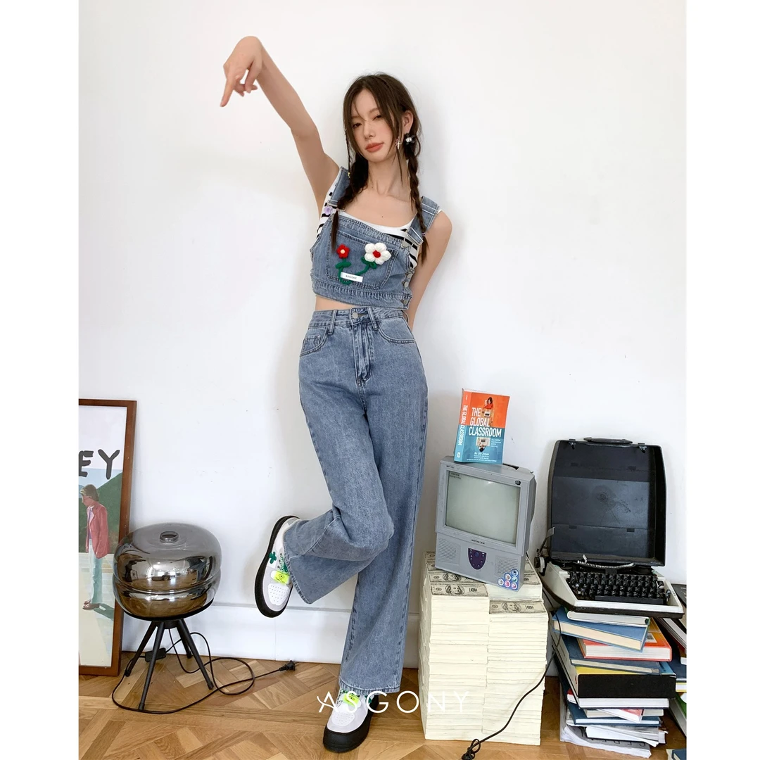 AsGony  夏季新款钩针小花牛仔背带两件套女高腰直筒复古百搭套装