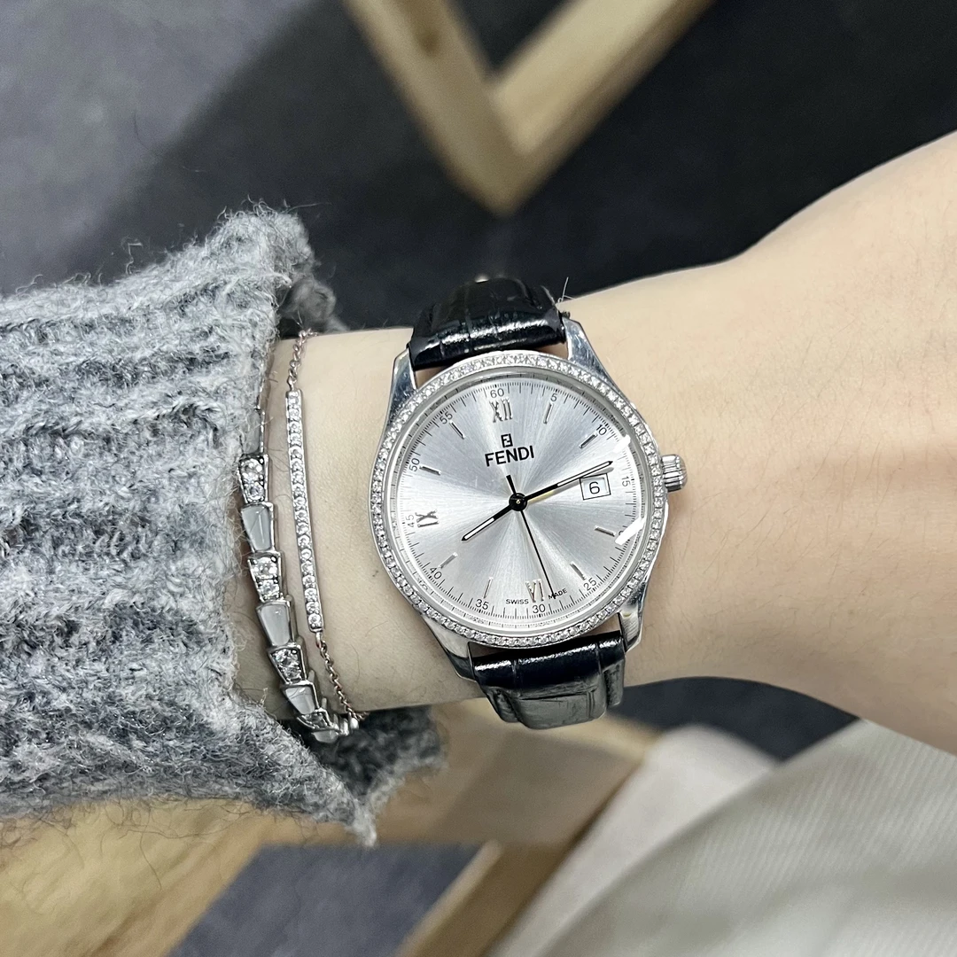 95新 FENDI/芬迪 vintage中古手表/石英表/后钻/FD008