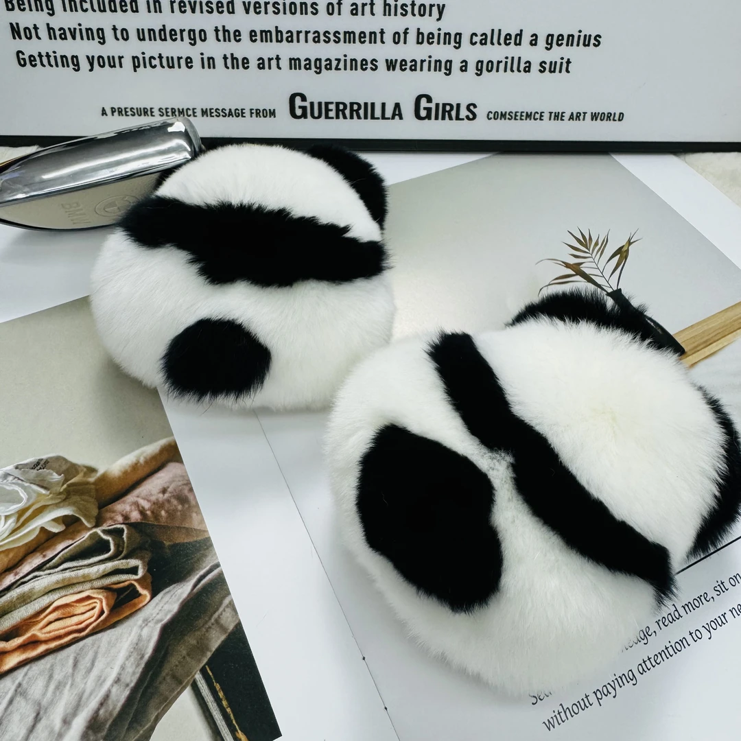 可爱小熊猫真獭兔毛萌兰背影汽车钥匙扣挂件ins网红毛绒书包挂饰