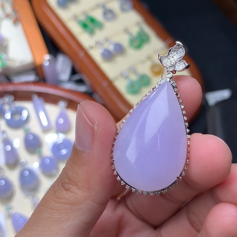 【闪购商品】翡翠吊坠(不含链)18K金镶嵌