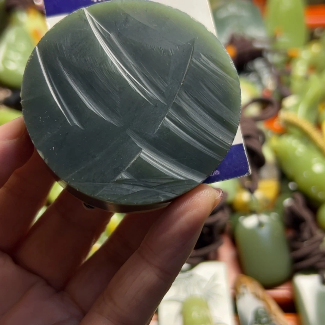 【闪购商品】岫岩河磨玉（透闪石质玉）珠宝半成品未镶嵌千*爷