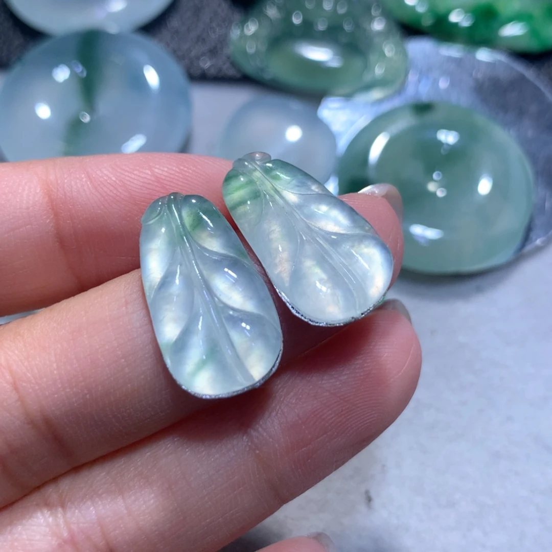 【闪购商品】翡翠颈饰未镶嵌花**间缅甸