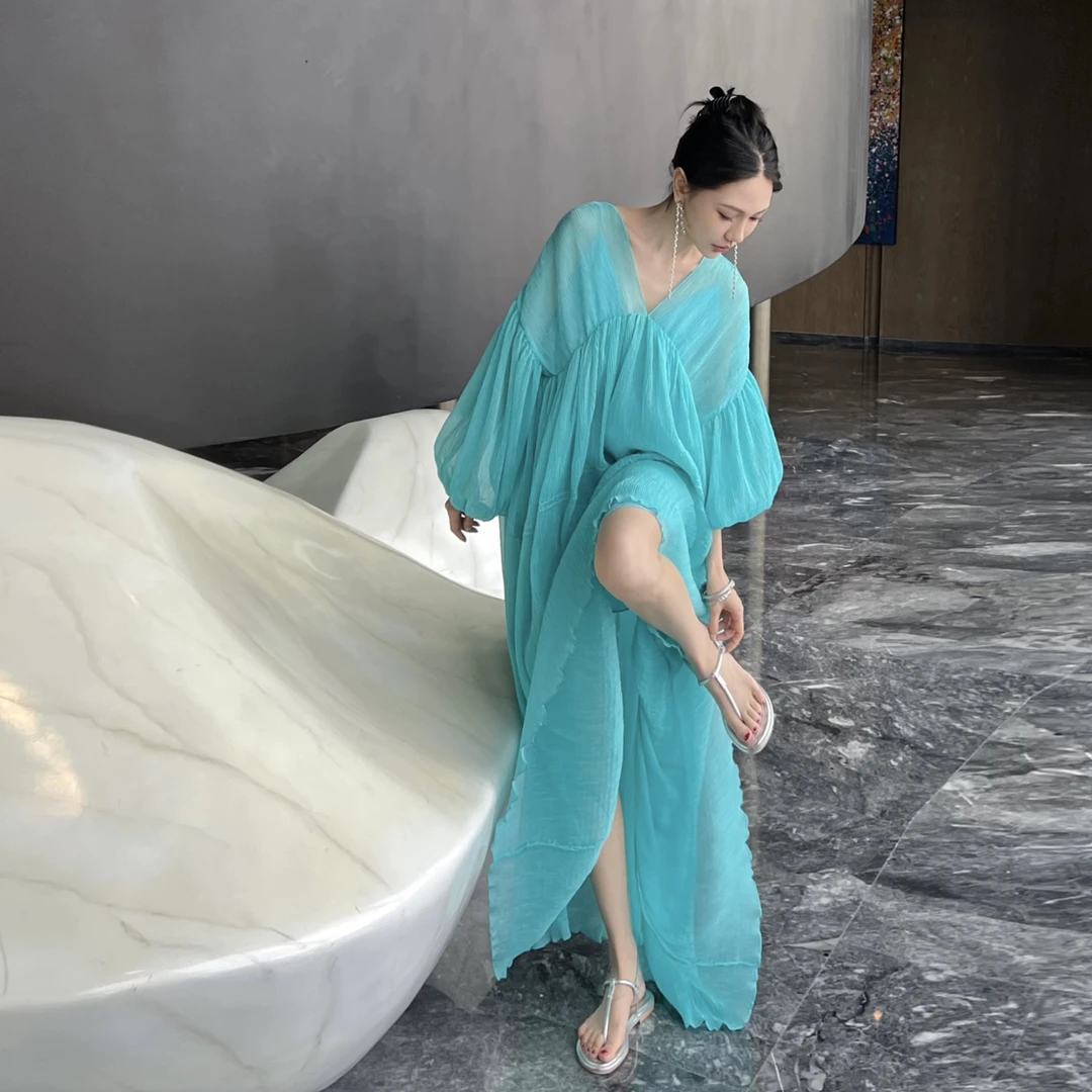 宛宛大大《青黛丝罗》水蓝色v领泡泡袖宽松免挂烫长款连衣裙长袖