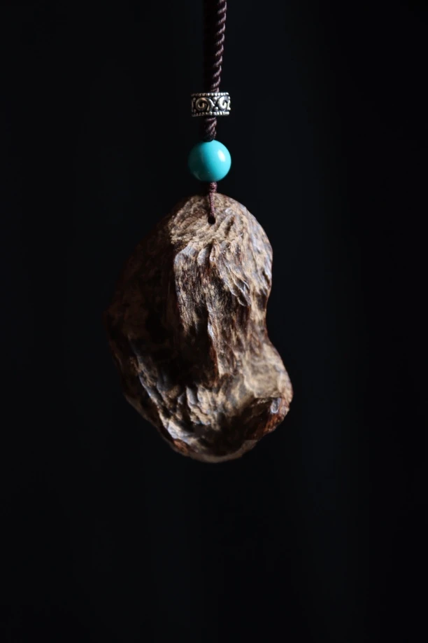 达拉干沉水沉香随型吊坠【时来运转】造型独特.有意境.重5.2克