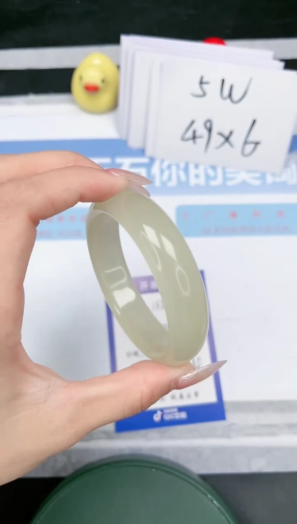 【闪购商品】石英质玉手镯未镶嵌L165-53.8