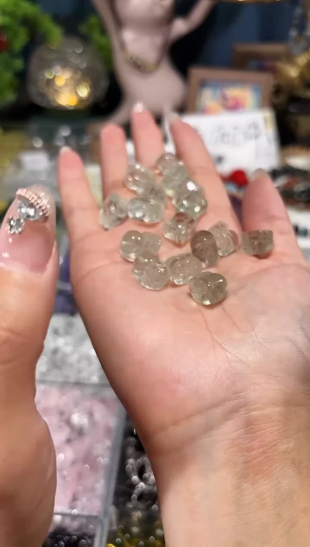 【闪购商品】水晶手串未镶嵌绿水晶貔貅一个卡10