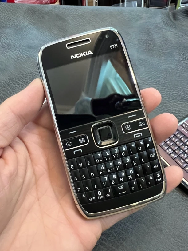 95新 Nokia/诺基亚 诺基亚e72i黑色靓机，支持移动卡通话