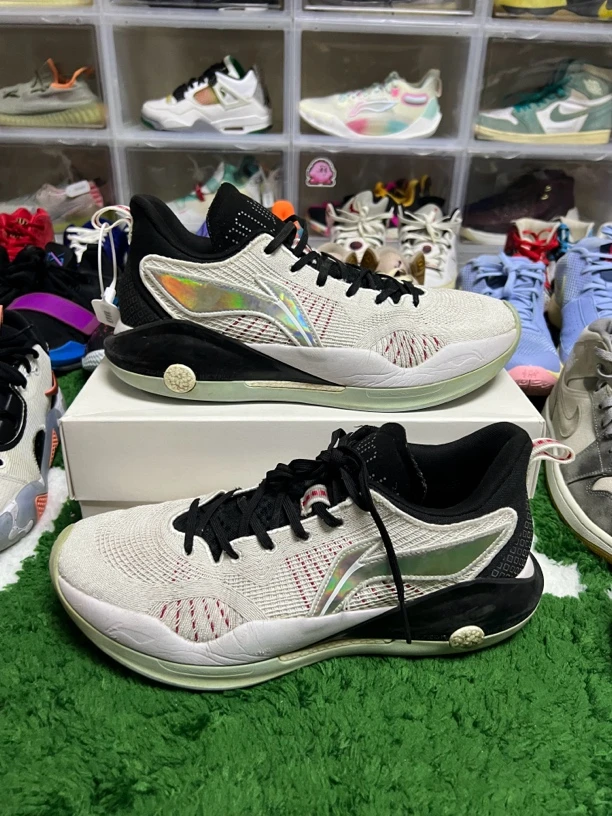 捡漏46码/驭帅15v2白黑篮球鞋/公价485