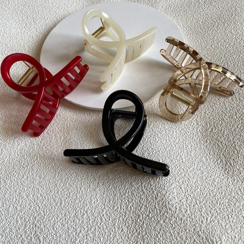 2个装 简约高级感塑料交叉鲨鱼夹后脑勺盘发夹抓夹发饰百搭头饰