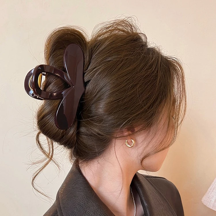 新款爱心抓夹女简约高级感鲨鱼夹2025气质后脑勺发夹秋冬盘发头饰
