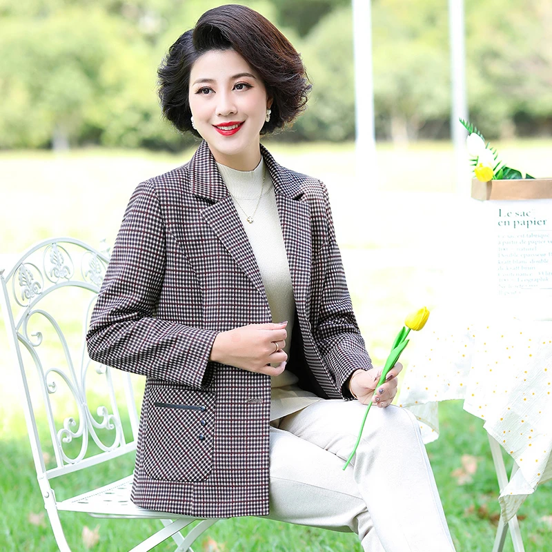 华太太女装胖妈妈装加肥加大码2021春秋新款格子西装领外套1690