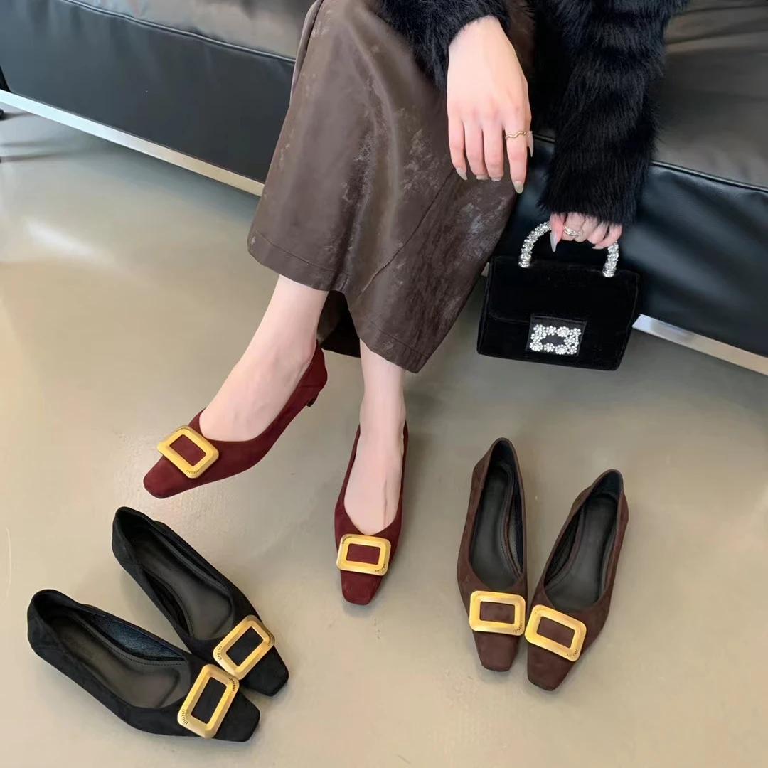 法式单鞋粗跟软底单鞋女2024秋冬季新款气质方扣低跟工作鞋高跟鞋