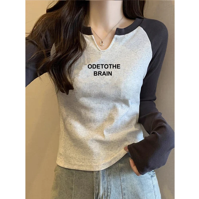 秋冬纯欲风辣妹修身显瘦长袖T恤女士韩版设计感撞色插肩袖V领上衣