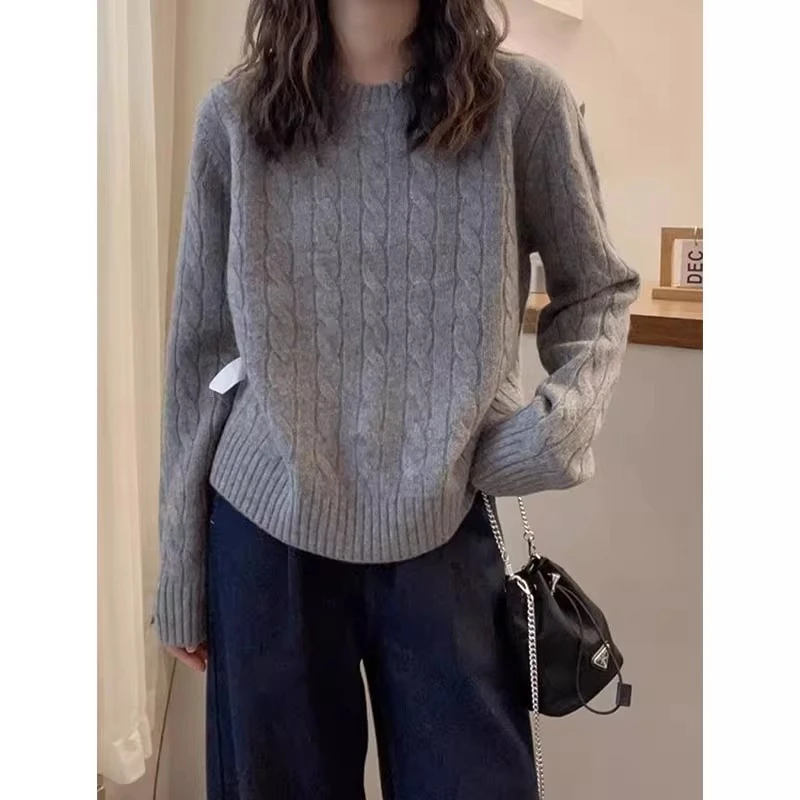 大码慵懒风麻花针织衫女秋冬新款胖妹妹时尚百搭宽松显瘦遮肉毛衣