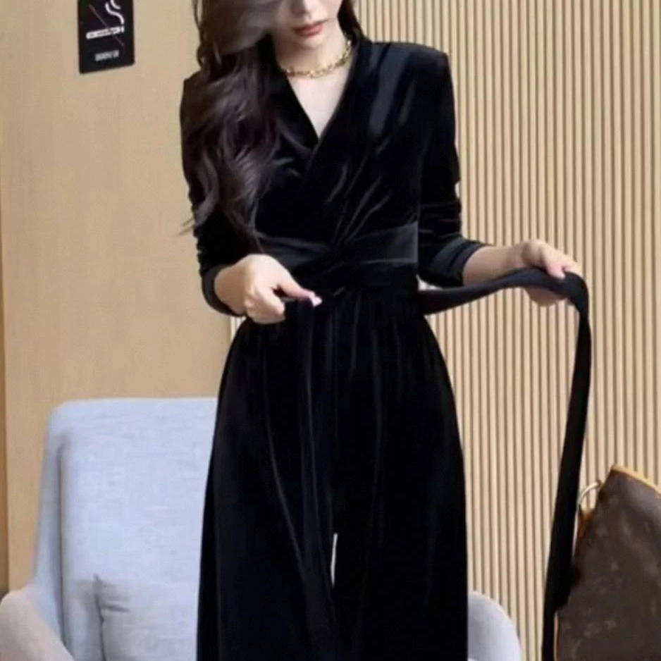 气质名媛连体裤2024年秋季韩版新款女装高级别致一体式丝绒休闲裤