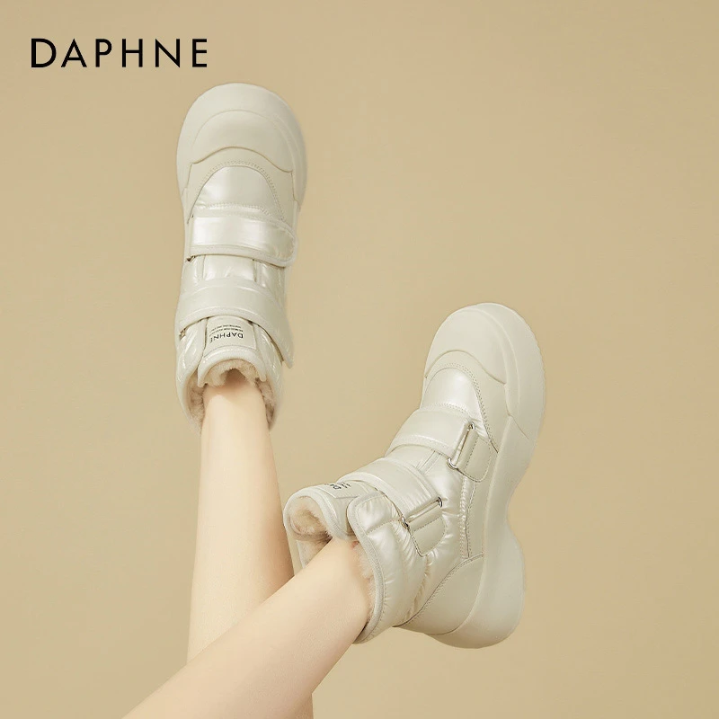 达芙妮厚底高帮鞋女2025新款冬季加绒保暖短筒雪地靴软底面包棉鞋