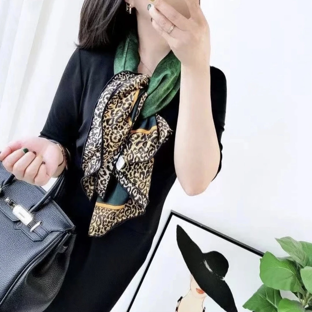 F08绿豹纹方巾百搭丝巾美丽高级感方形春夏新款包包巾