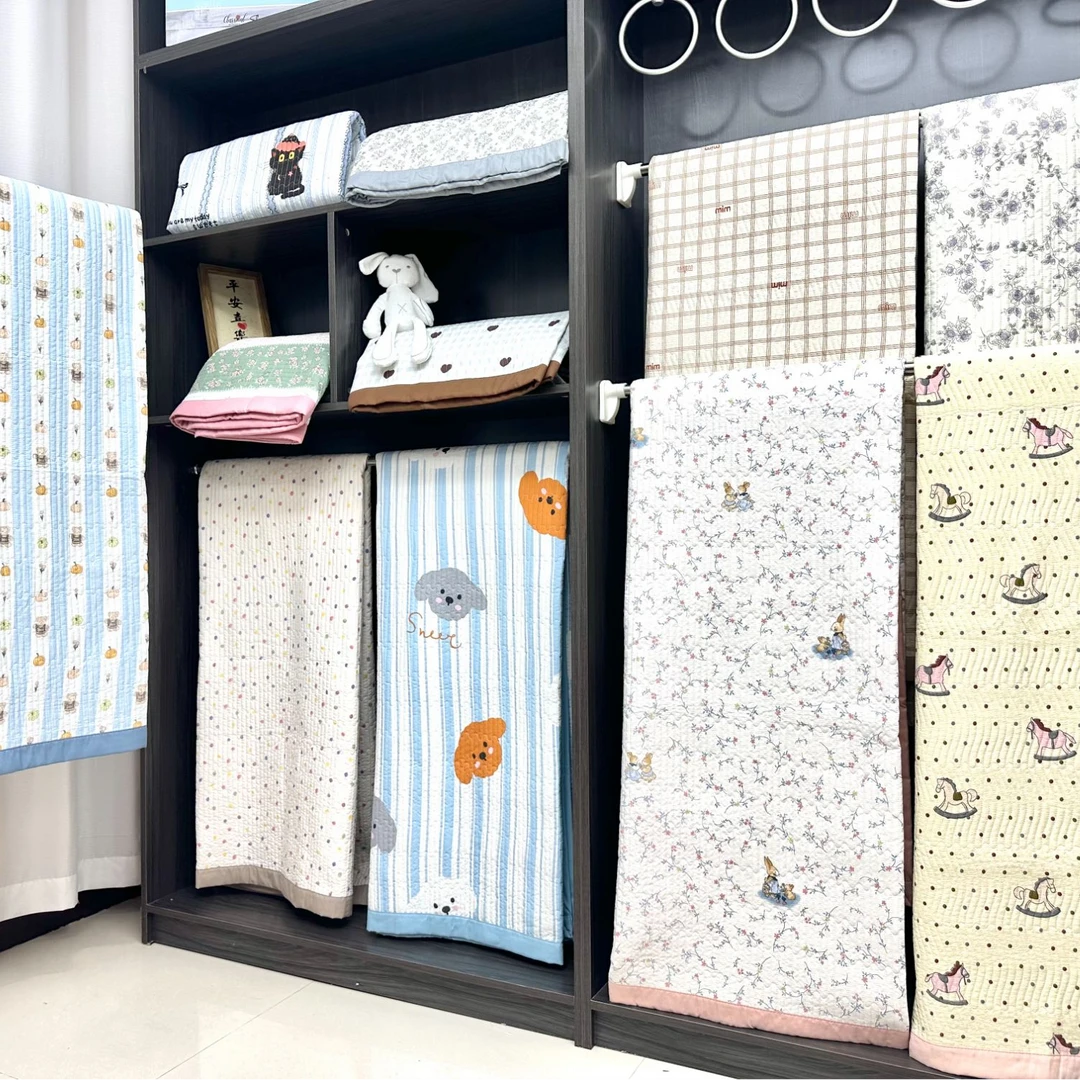 【初澄新品】四季 床盖 枕套（人工裁剪可能有-+5误差）