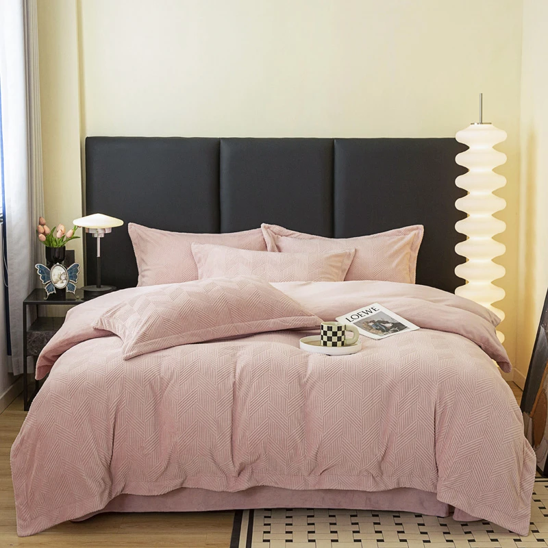 加绒纯色轻奢秋冬加厚全消光雕花牛奶绒四件套批发厂销热搜