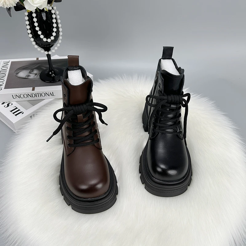 小个子增高厚底瘦瘦短靴女2024年秋冬新款加绒加厚英伦软底马丁靴
