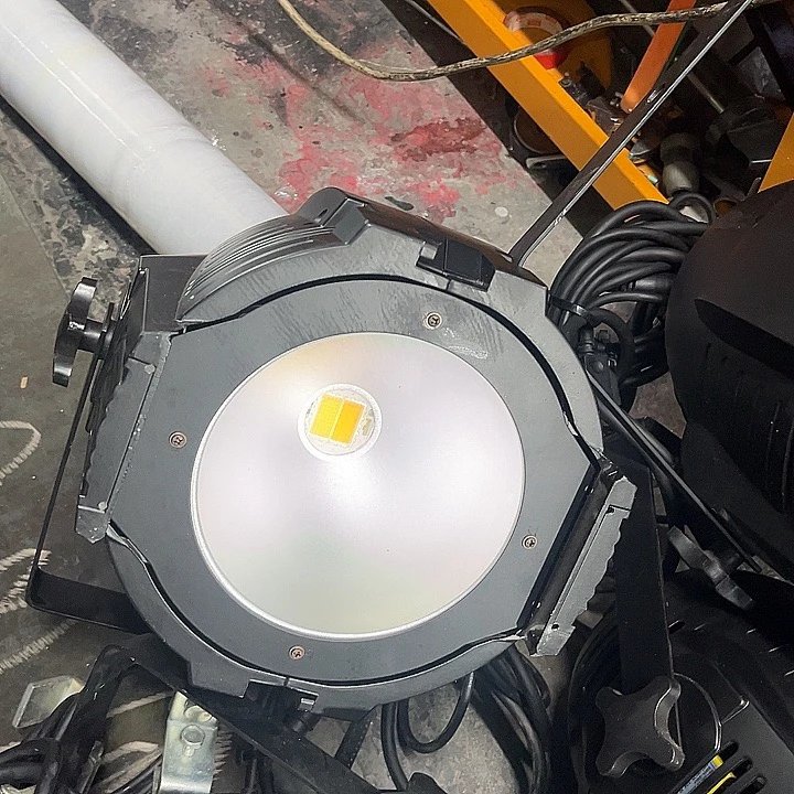 不包邮舞台COB面光灯一台价