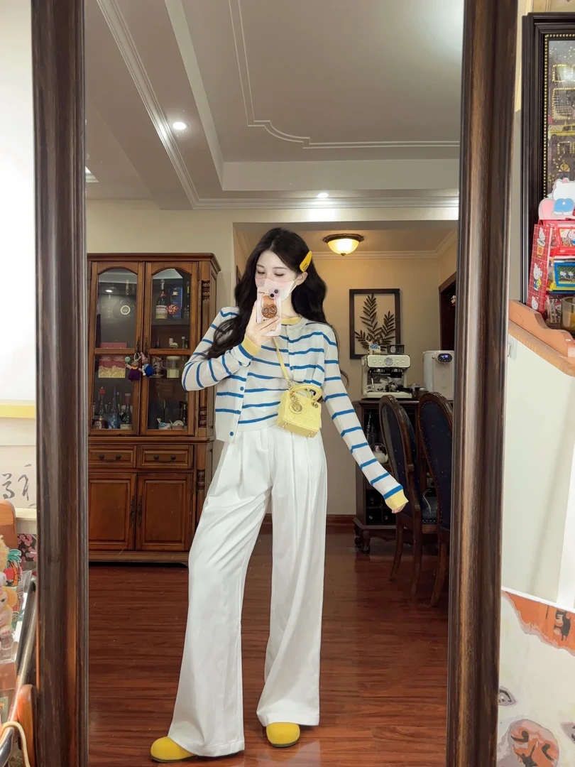 入秋搭配一整套女时尚穿搭设计感条纹针织开衫背心阔腿裤三件套女