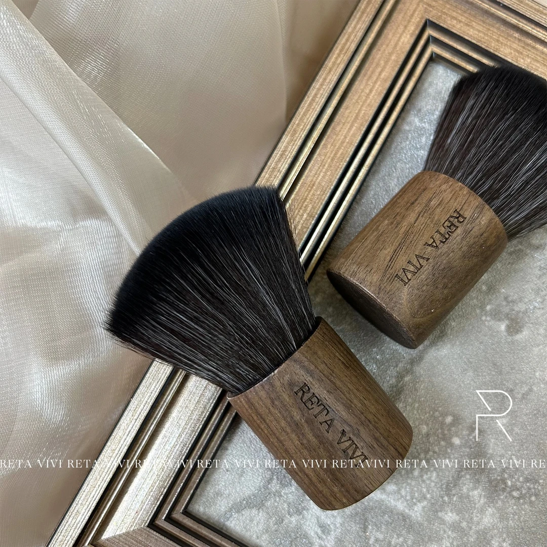 RETA VIVI 美甲粉尘刷 短柄胡桃木 优质尼龙毛 易携带 轻松除尘